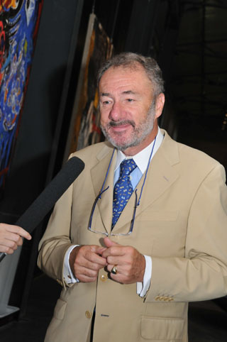 瑞士駐華大使接受媒體采訪